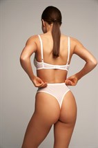 Стринги с высокой посадкой - фото 26284 Стринги с высокой посадкой - фото 26284