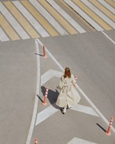 кожаный плащ с поясом - фото 33583