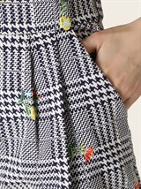 Шорты из жаккарда гусиная лапка с вышивкой - фото 49044