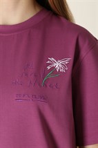 Футболка "Краснокнижные" с вышивкой "Василек русский" - фото 49113