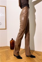 Брюки прямые из итальянской эко-кожи - фото 50556