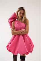 Платье розовое с бантом - фото 56472