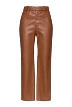 Костюм из эко-кожи с укороченными брюками - фото 58955