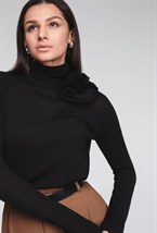 ДЖЕМПЕР С РОЗОЙ - фото 60985