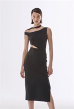 Платье с разрезами - фото 61681