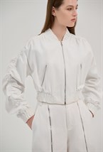 Жакет-бомбер укороченный из белой джинсы - фото 63387