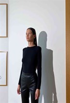 Лонгслив с подплечником - фото 76777