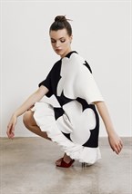 Футболка с цветами - фото 82923