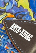 Обложка "Ирисы для Mrs. Van Gogh" - фото 87632