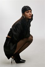 Укороченный жакет с акцентными плечами - фото 88717