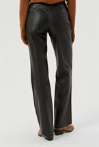 Брюки из экокожи - фото 91679