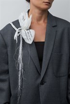 Брошь Лилия с каллиграфией - фото 94776