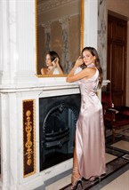 Платье Nadin из атласа - фото 98000