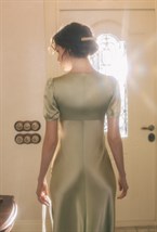 Платье из шёлка с v-образным вырезом - фото 98488