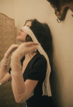 Платье из шёлка с v-образным вырезом - фото 98494